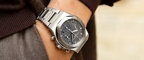 Girard-Perregaux Laureato Chronograph Ti49 в корпусе из титана фото