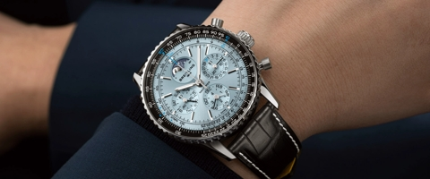 Breitling Navitimer с вечным календарём фото