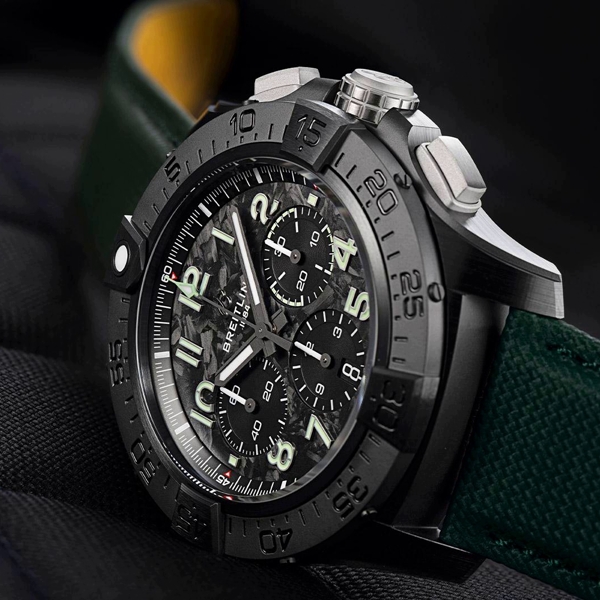 Breitling Super Avenger B01 Chronograph 46 Night Mission
