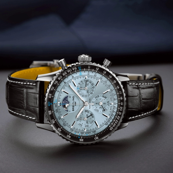 Breitling Navitimer с вечным календарём
