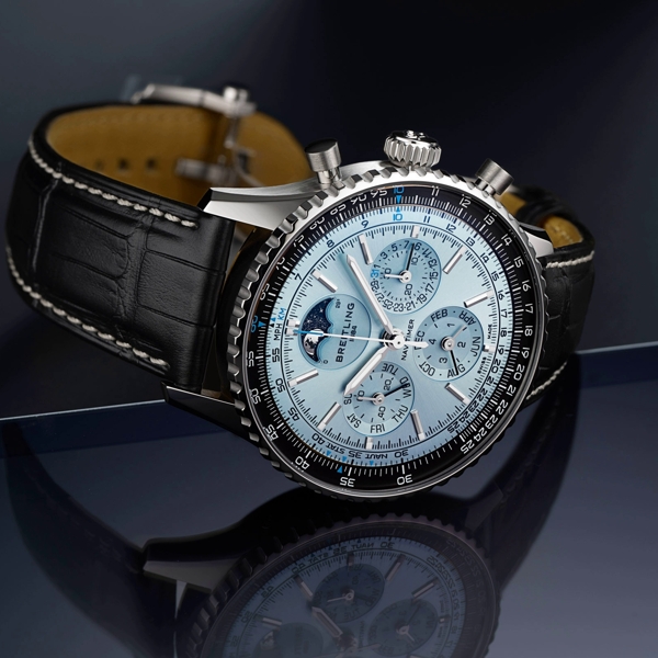 Breitling Navitimer с вечным календарём