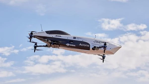 IWC и гонки летающих электромобилей Airspeeder