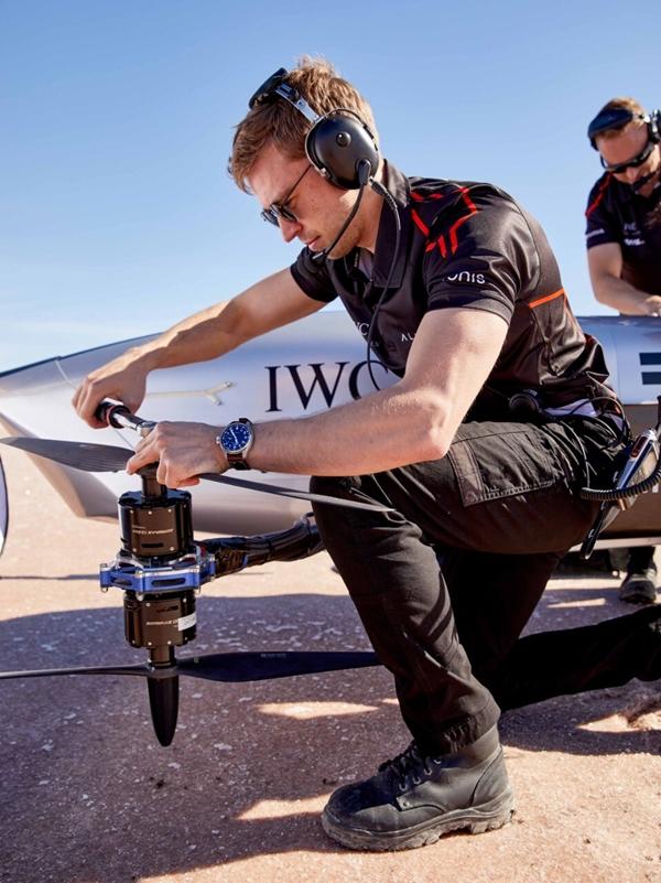 IWC и гонки летающих электромобилей Airspeeder