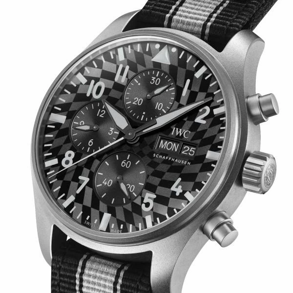 Pilot’s Watch Chronograph Edition «IWC x Hot Wheels™ Racing Works»