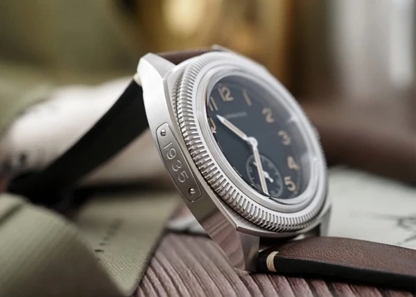 Longines Pilot Majetek