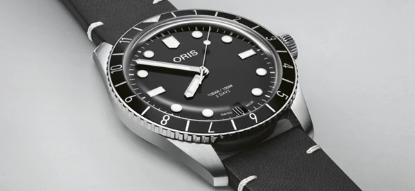 Oris Divers Sixty-Five 12H Calibre 400