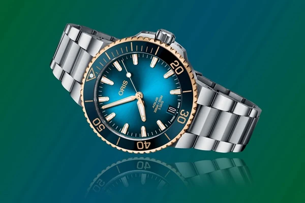 Aquis Date Calibre 400 41.5 mm Bi-Colour