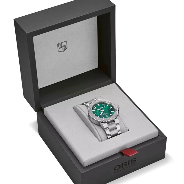 Oris X Bracenet Aquis Date  