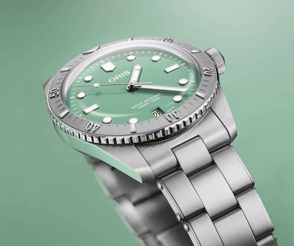 Divers Sixty-Five Cotton Candy