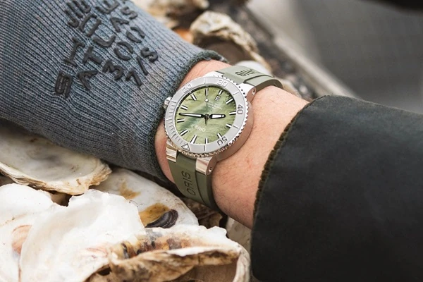 Aquis Date New York Harbor Limited Edition