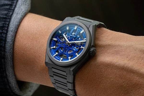 Defy Classic Skeleton Night Surfer